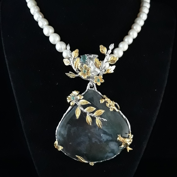 Handcrated Moss Agate and Pearl Floral Necklace - Picture 11 of 16